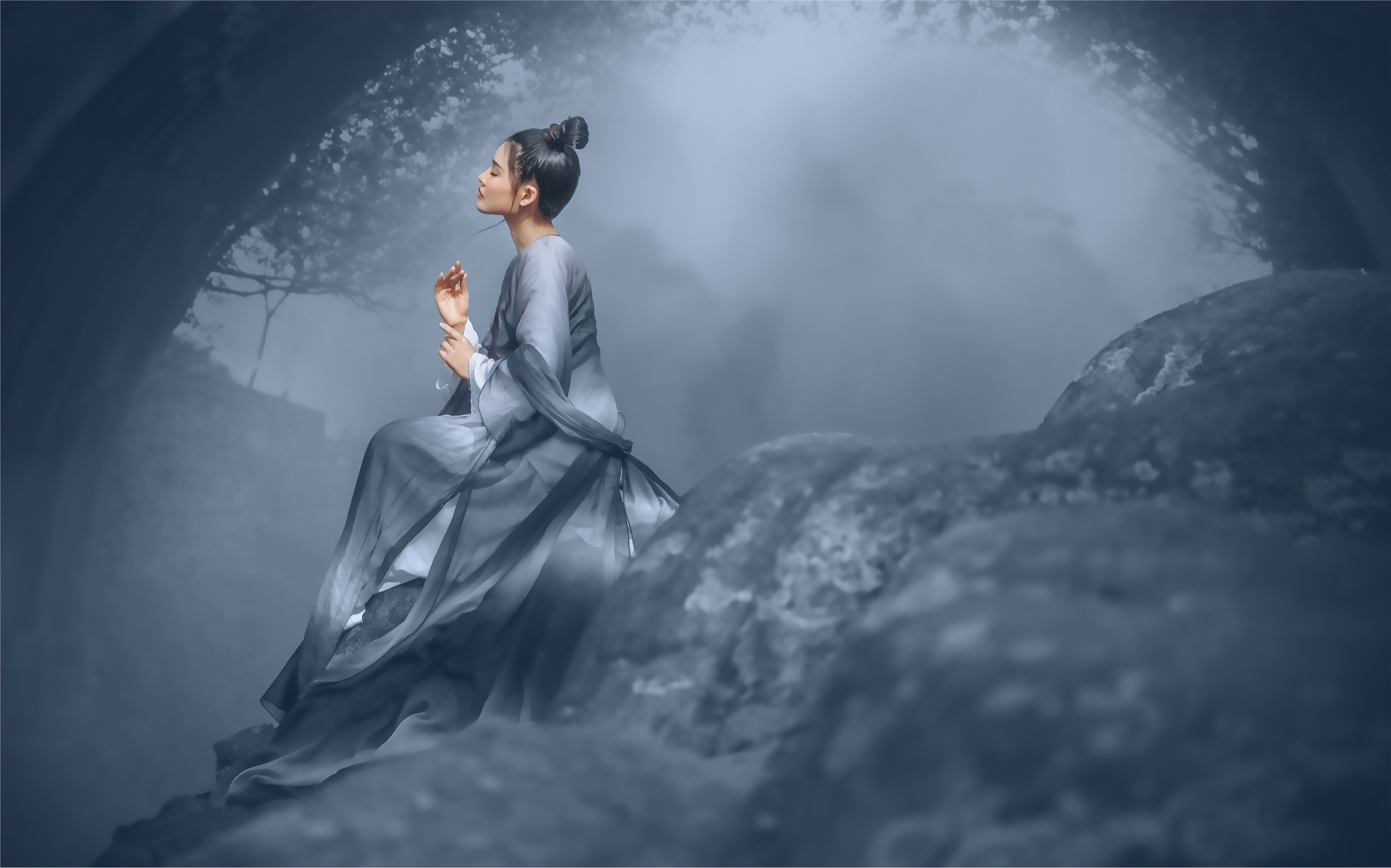 YITUYU艺图语 2021.08.06 水清酿酒，墨浅弄云 敏敏